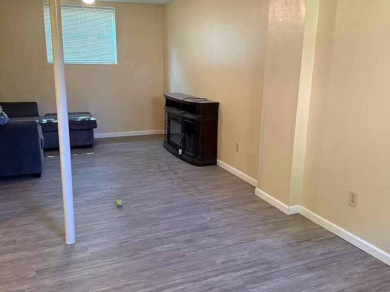 318 Belvue Dr — Photo 8