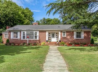 201 N Hawthorne St, Mount Holly, NC 28120