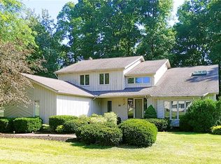 36133 Derby Downs Dr, Solon, OH 44139