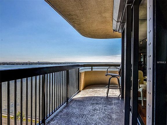 4th image of 2413 Bayshore Blvd Unit 1901