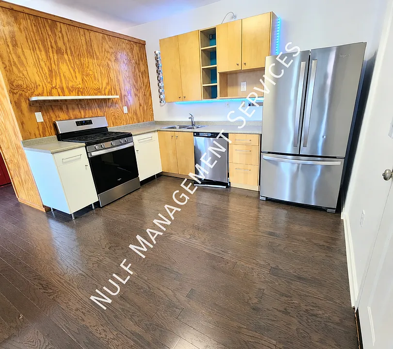 5170 Butler St #3