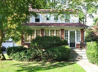 417 Wolfs Ln, Pelham, NY 10803