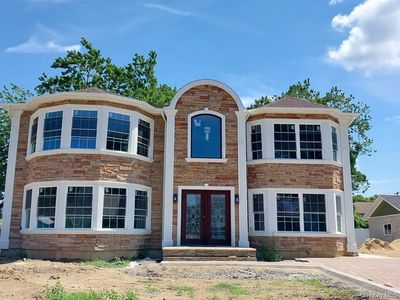 274 S10th Street, Lindenhurst, NY, 11757