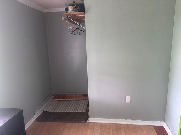 5th image of 439 Winnecook Rd