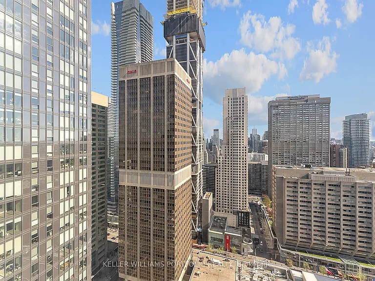 11 Yorkville Ave #2907 — Photo 25