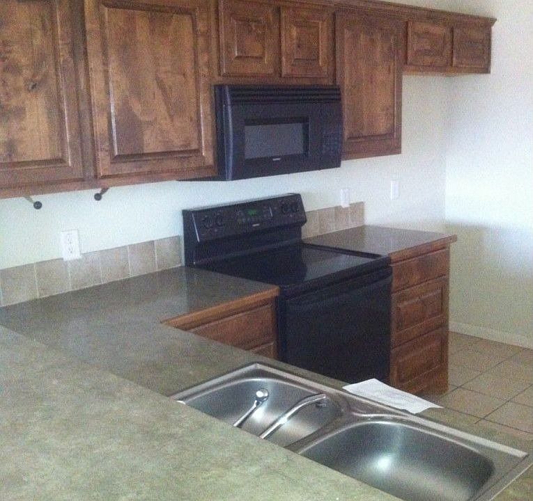 10108 Colony - Kitchen 1