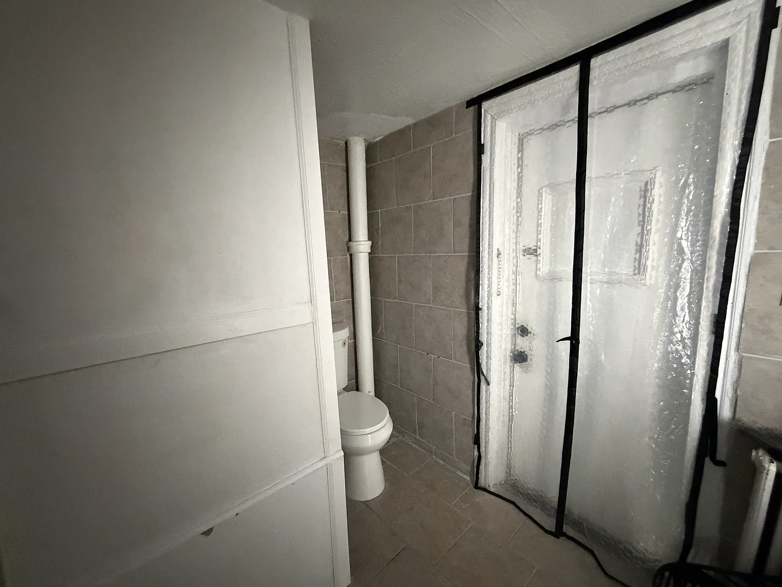 2 bed, $1,300 — Photo 3