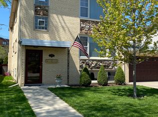 2054 Parkside Dr #1, Park Ridge, IL 60068