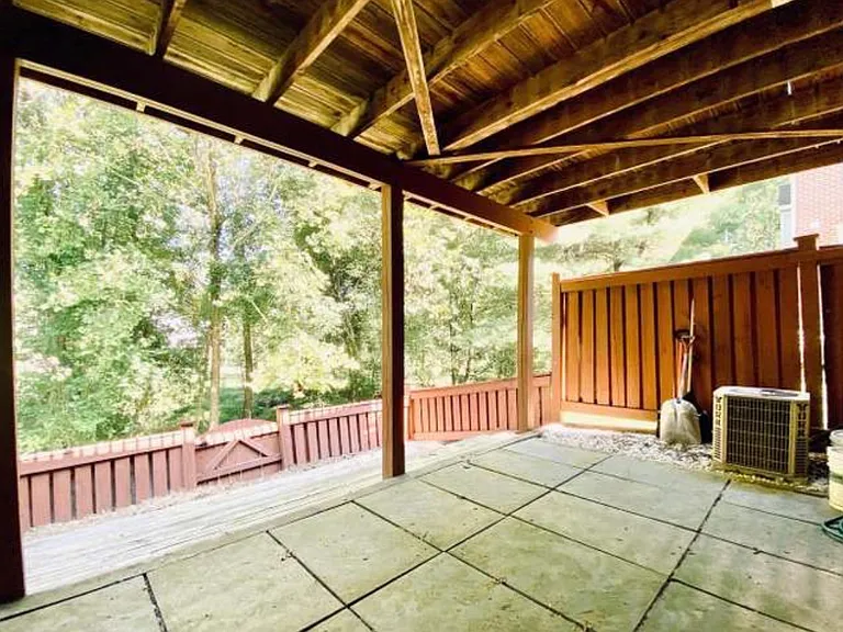 3900 Kathryn Jean Ct — Photo 14