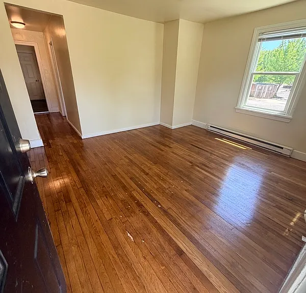 306 Saint Claire Ln — Photo 2