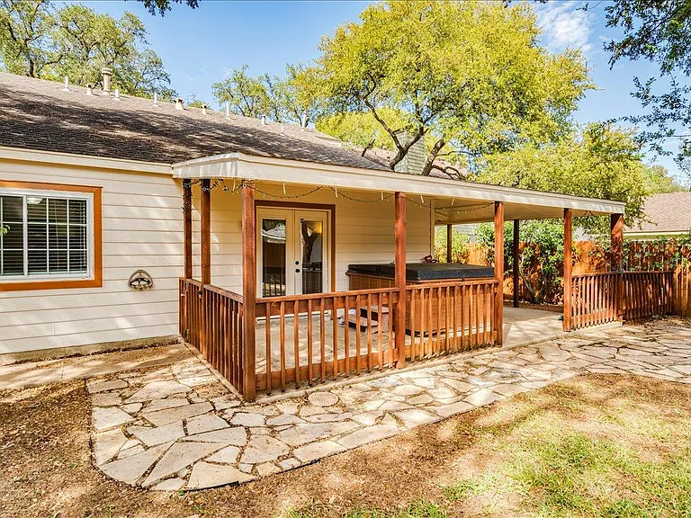 3111 Festus Dr — Photo 21