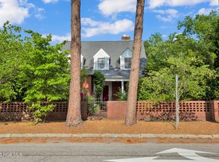906 N Chestnut St, Lumberton, NC 28358