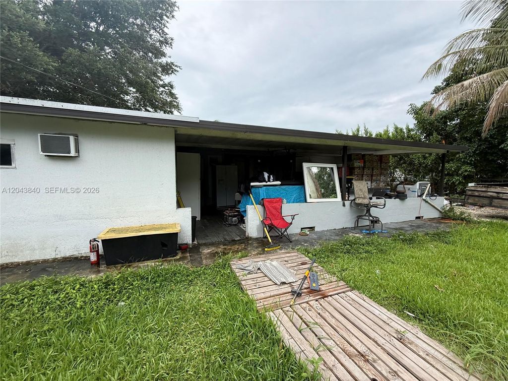 15505 Hayes Ln, Homestead, FL - More