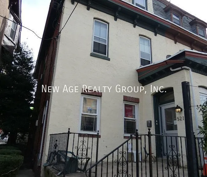 521 S 42nd St #3 — Photo 1