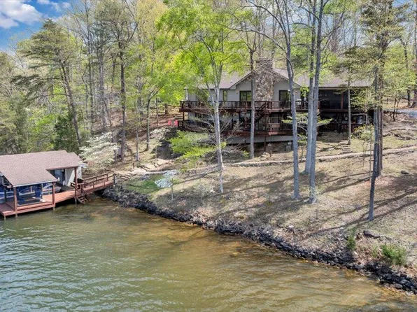 3131 Timberwood Ln, Moneta, VA 24121