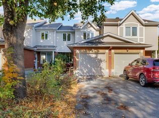 104 Banchory Cres, Ottawa, ON K2K 2V2
