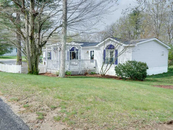 21-1 Georges Lane, Fremont, NH 03044