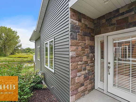 2nd image of 4241 Cortland Ct #12