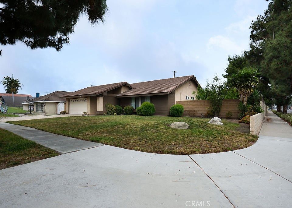 1st image of 2491 E Puritan Dr