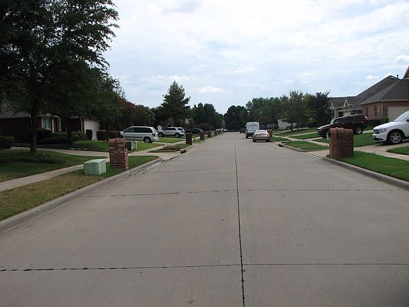 5th image of 1106 Meandering Dr