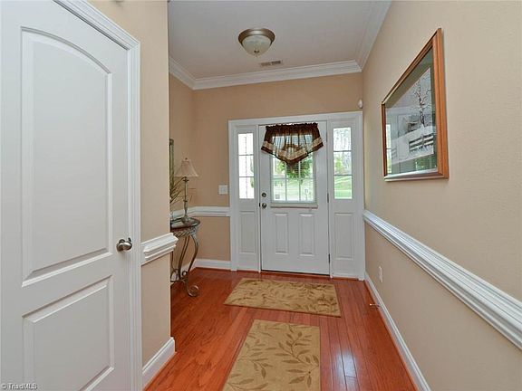2nd image of 145 Laurel Cliffs Dr #C