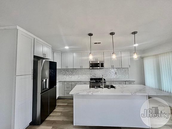 2nd image of 616 S Fir Ave APT 8