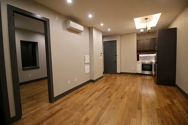 Rented by Hagstrom Management Inc | media 10