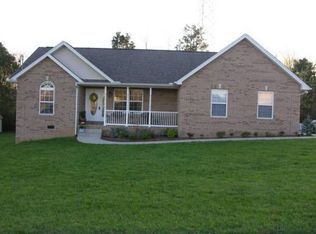 238 Walnut Ln, Corryton, TN 37721