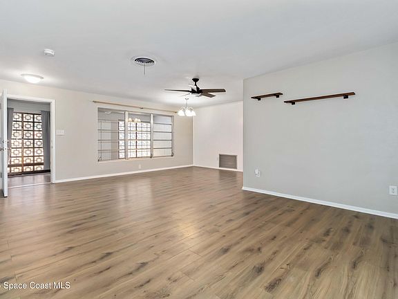 5th image of 1780 Kingston St