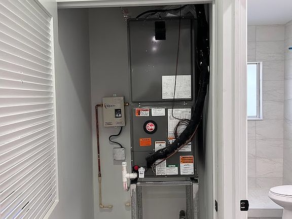5th image of 816 NW 3rd St #2