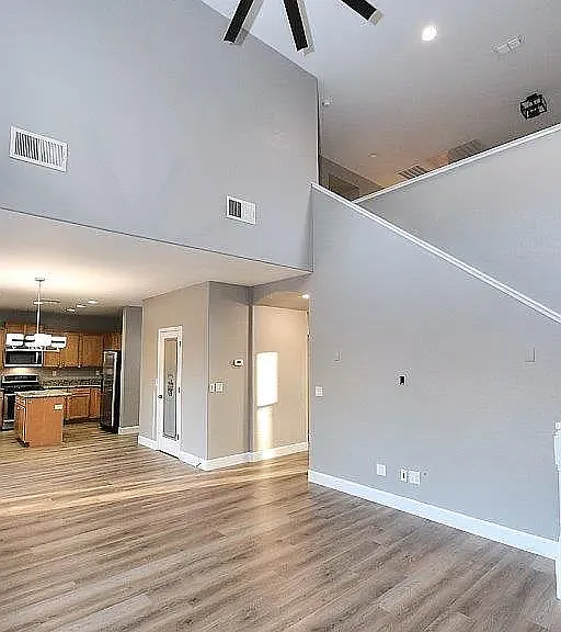 1366 Rawlings Ln — Photo 5