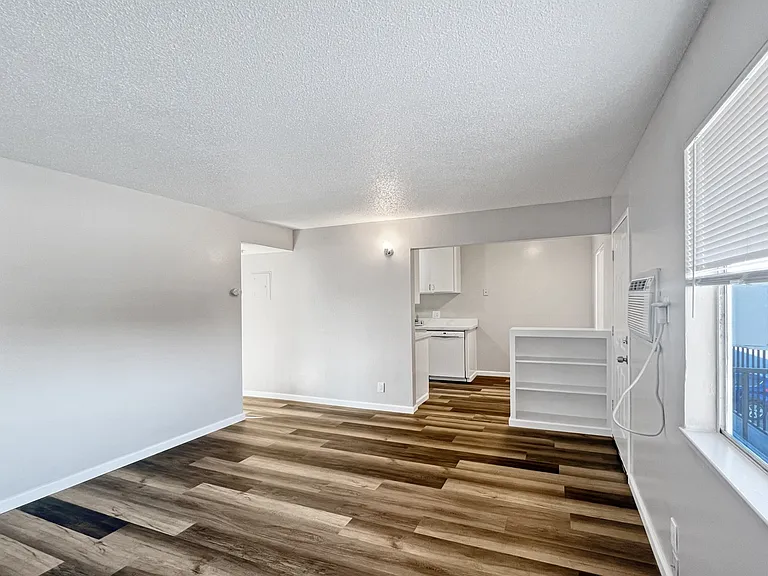 Ethan Apartments — Photo 57