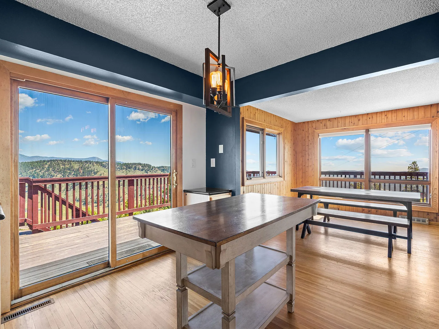 2 bed, 1200 sqft, $3,000 — Photo 2