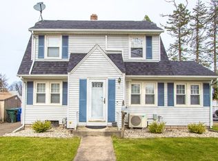 31 Thornton St, Springfield, MA 01104