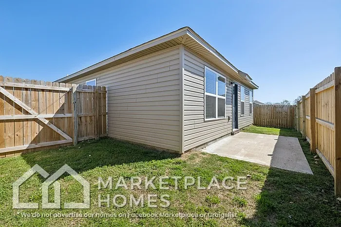 981 E Starling St — Photo 33