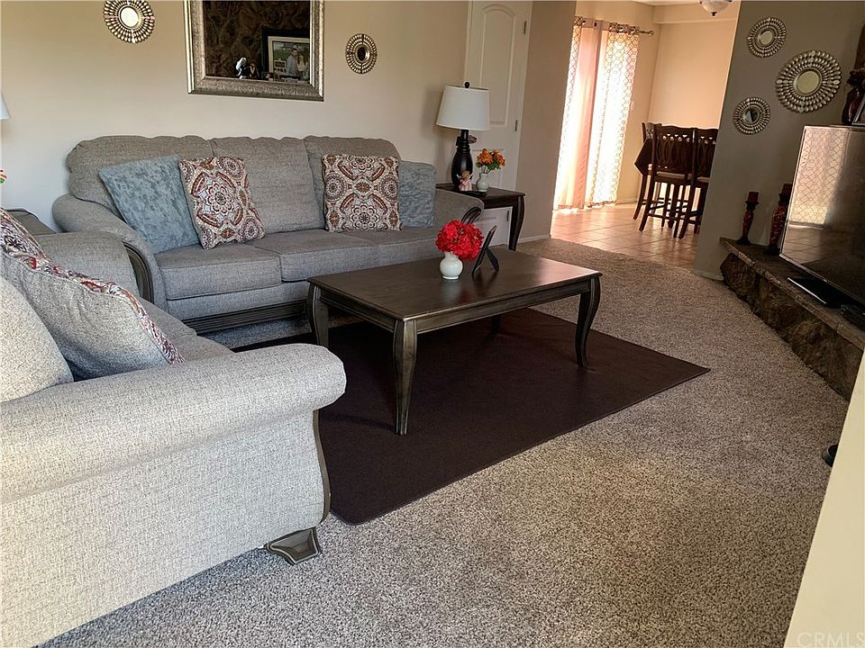 1st image of 606 E Newlove Dr APT C