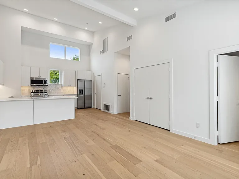 6144 Oram St #5 — Photo 15