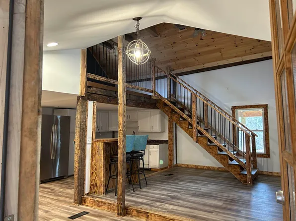 9 Palmer Drive, Pownal, VT 05261