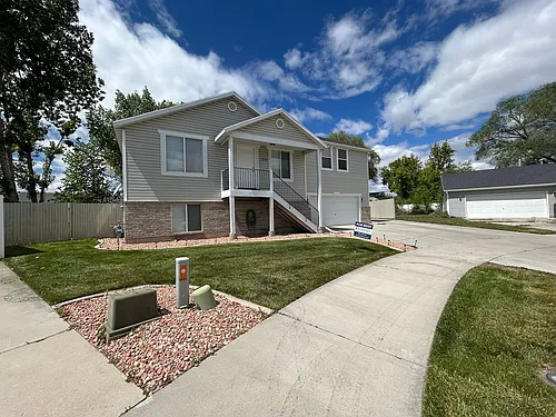 1335 N 2710 W Photo 1
