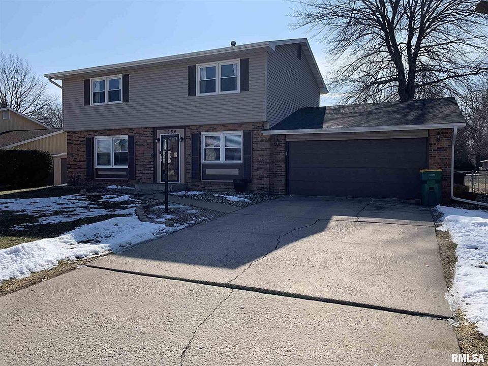 1st image of 1566 Woodbine Cir N