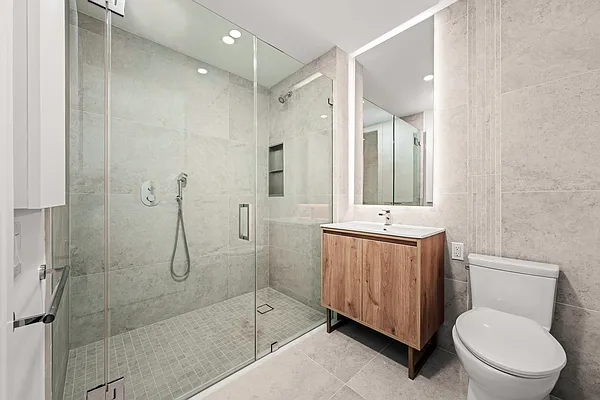 Rented by Nooklyn NYC LLC | media 28