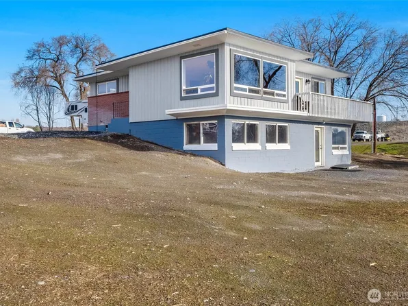 8061 NE Valley Road, Moses Lake, WA 98837