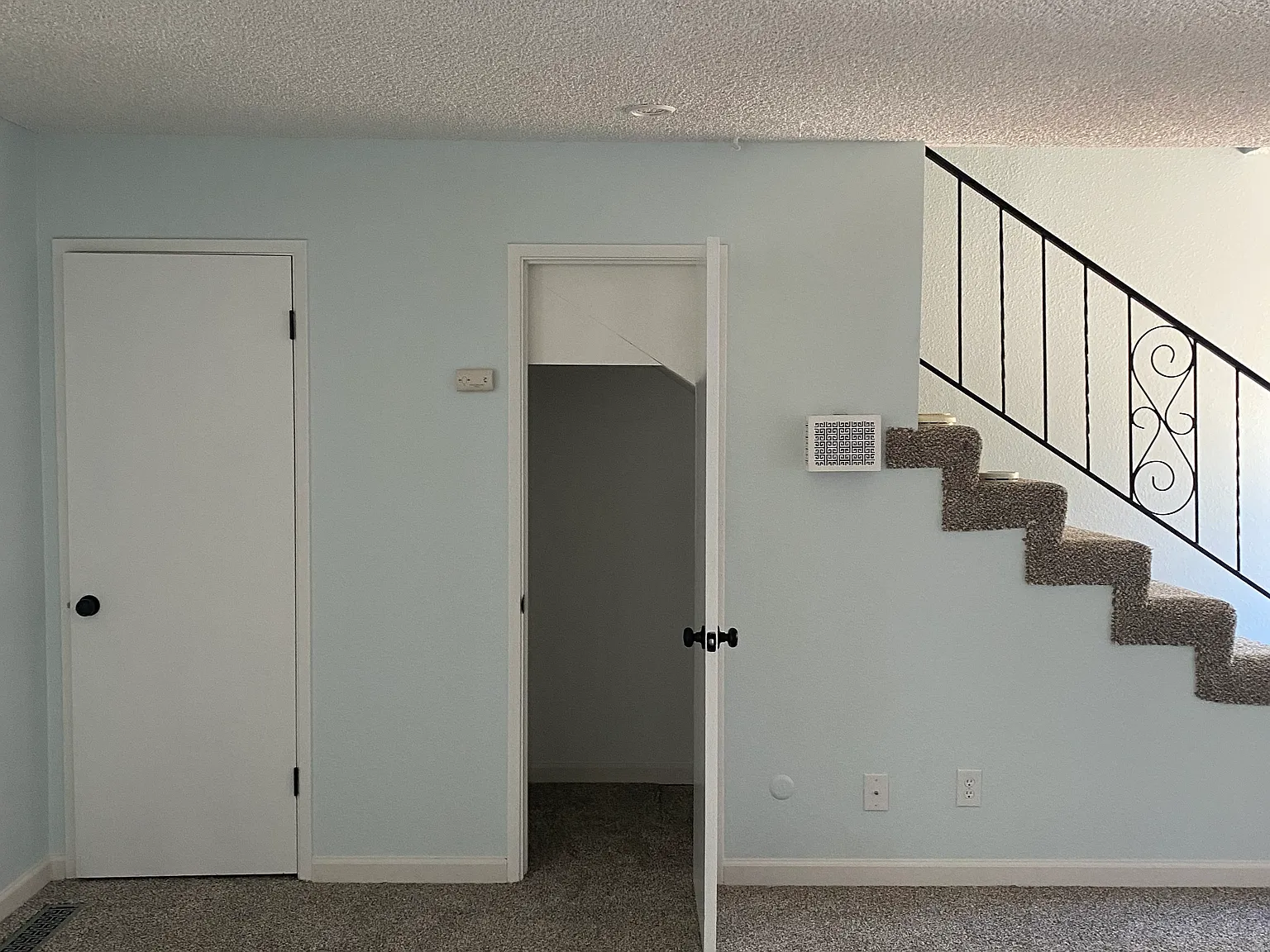 2 bed, 1218 sqft, $2,200 — Photo 3