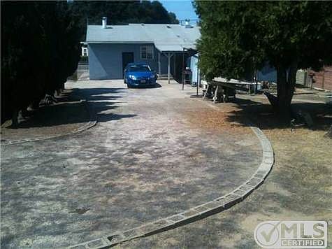 2nd image of 4870 Gardena Ave