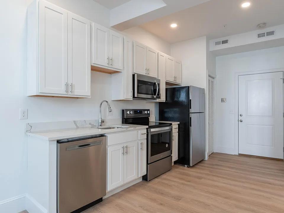 8 Water St #203