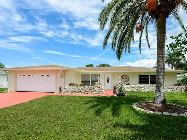 48 Oakland Hills Ct, Rotonda West, FL 33947