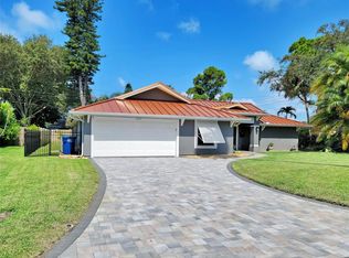 7001 10th St S, Saint Petersburg, FL 33705