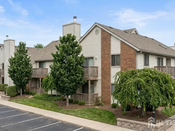 4707 Ravens Crest Dr, Plainsboro, NJ 08536