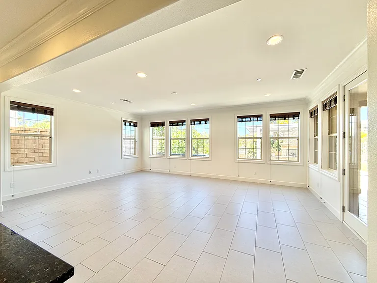 6255 Sunrose Crest Way — Photo 35
