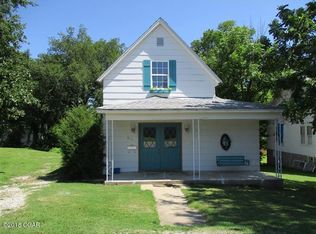 408 E 11th St, Baxter Springs, KS 66713